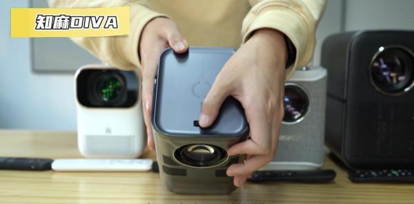 五款千元投影儀對比測評！哪一款值得購買？