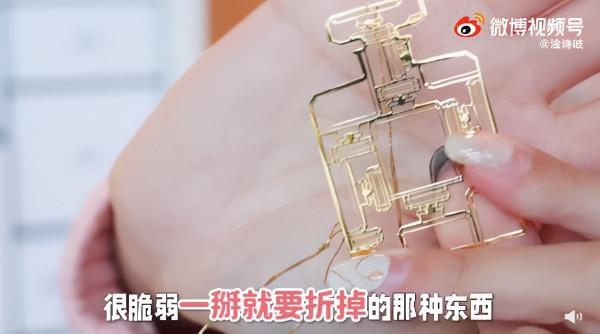 6000元拆出一堆“破爛”,奢侈品禮盒正在收割年輕人 6000元拆出一堆“破爛”,奢侈品禮盒正在收割年輕人