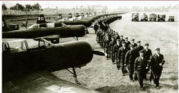 大學一掃地老頭曝光身份:竟是空軍副軍長,曾擊毀7架美國戰機 大學一掃地老頭曝光身份:竟是空軍副軍長,曾擊毀7架美國戰機