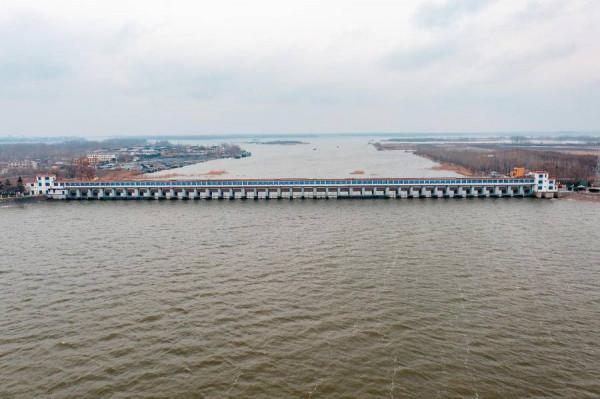 微山湖上最大的水利工程，各種閘都在這裡交匯，太壯觀了