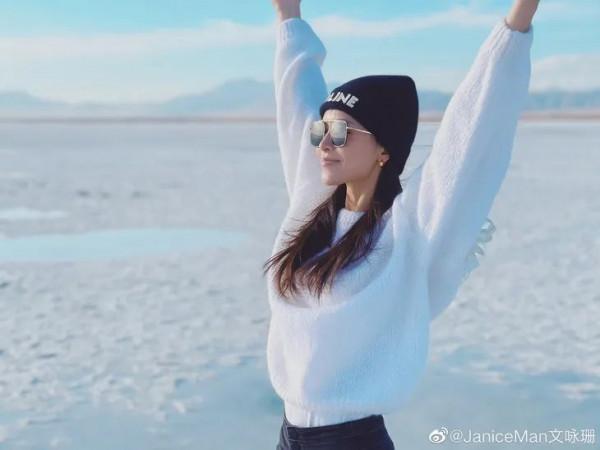 初雪,穿得像徐璐這麼可愛會得到愛情麼? 初雪,穿得像徐璐這麼可愛會得到愛情麼?