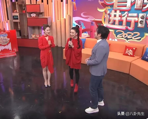 《春晚進行時》李玟臉部浮腫，宋茜妝容厚重，賈乃亮蕭敬騰撞衫