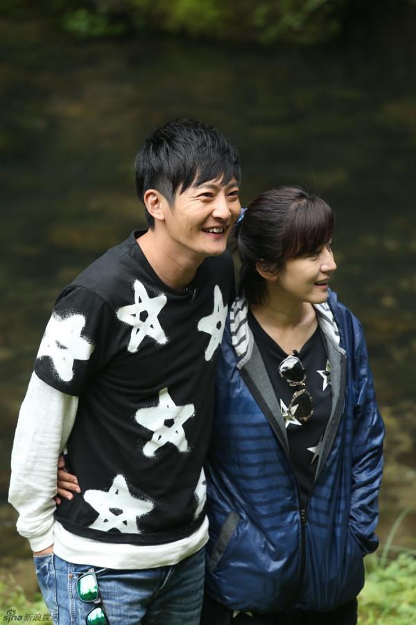 娶親姐妹成連襟，丈母孃態度卻不同，陸毅和郭京飛誰更受鮑母寵？