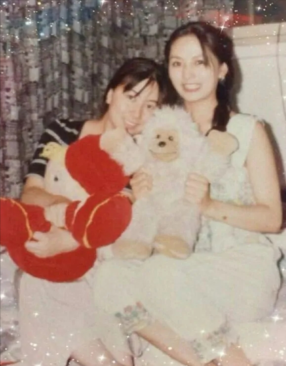 28歲車禍殞命,父親殉職,哥哥病逝,劉丹終究是應了“香妃”的劫 28歲車禍殞命,父親殉職,哥哥病逝,劉丹終究是應了“香妃”的劫