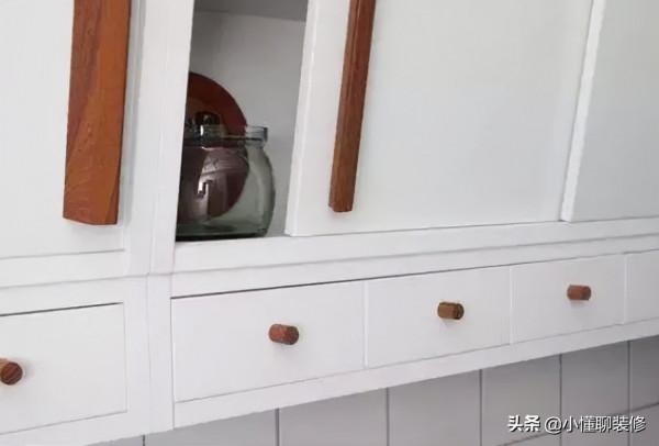 廚房吊櫃這樣裝,個子問題還是事嗎? 廚房吊櫃這樣裝,個子問題還是事嗎?