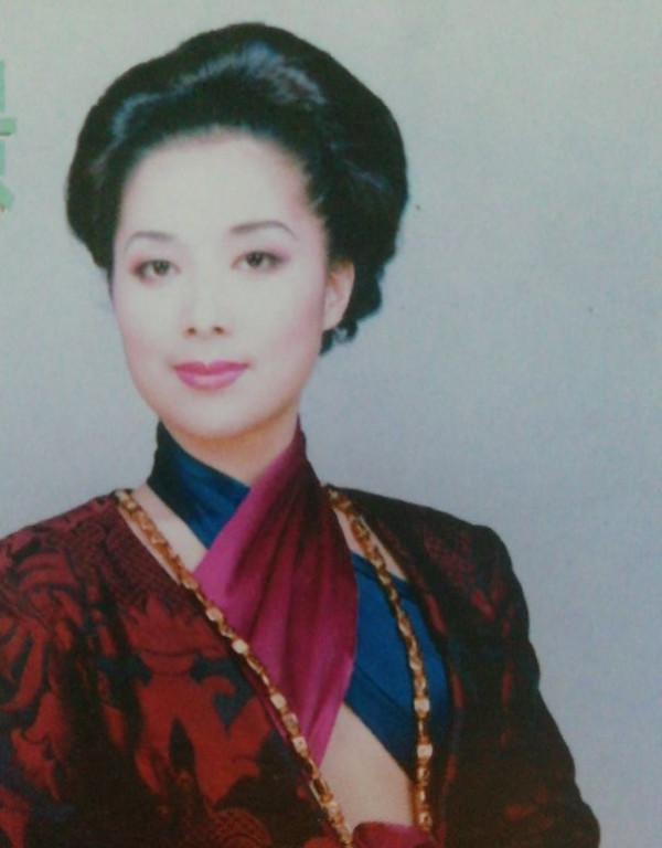 她總想突破越劇的“極限”,卻始終在爭議聲中前行 她總想突破越劇的“極限”,卻始終在爭議聲中前行