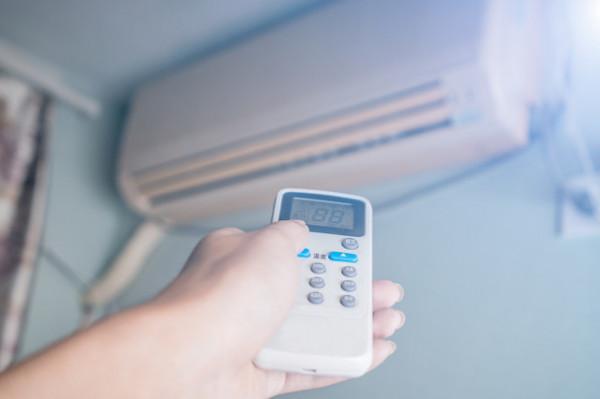 如何判斷身體是否有溼&quest;如何祛溼&quest;老中醫教你的小竅門，還不收藏嗎