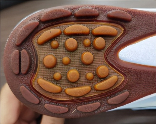 全面瞭解Desporte體士彪超頂配Sao Luis Pro系列新球鞋