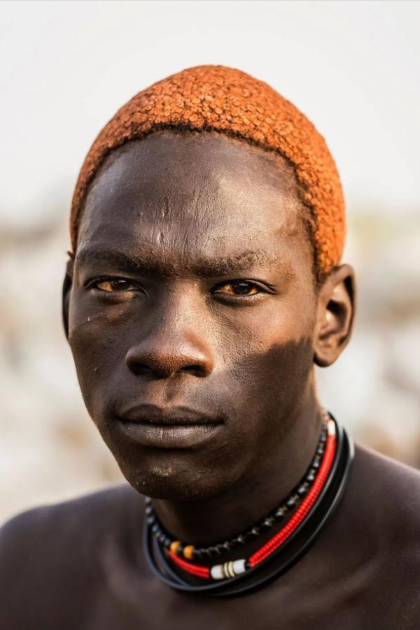 各地風俗大賞：隱世巨人族居然也緊跟潮流，護膚染髮一樣不落