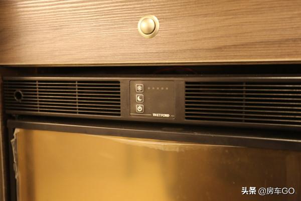 國六3.0T+8AT！C本可開超大空間房車，實拍亞特尊領ST