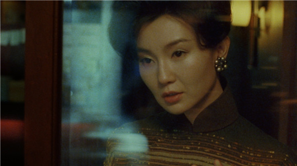 《花樣年華》隱藏劇情曝光！22年前，電影拍攝首日發生了什麼？