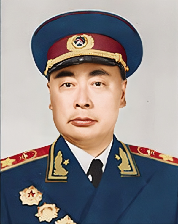 46年主席做了三個決定，讓肖勁光去辦，結果淮海戰役讓粟裕享福了