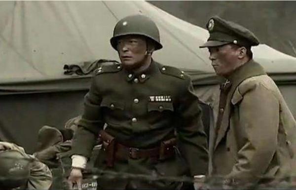 國軍中將段霖茂被俘後，玩弄韜晦之計，潛逃時拐走了一名警衛戰士