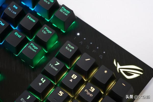 拒絕櫻桃軸一統天下，自研軸體也很香，ROG遊俠NX機械鍵盤評測