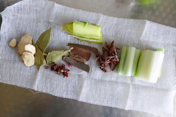 東北特色美食:小雞燉蘑菇!詳細做法來了,附帶步驟圖,趕緊收藏 東北特色美食:小雞燉蘑菇!詳細做法來了,附帶步驟圖,趕緊收藏