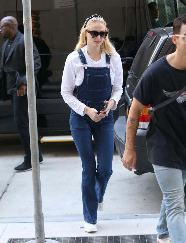 普通女孩的衣品,換條褲子就能提升 普通女孩的衣品,換條褲子就能提升