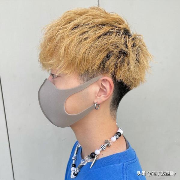 2022男發流行趨勢預測，兩側鏟短和燙染是主流，16款髮型為你演繹