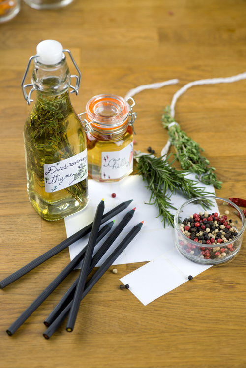 如何種植迷迭香,新鮮的香料,廚房裡的超多用處 如何種植迷迭香,新鮮的香料,廚房裡的超多用處