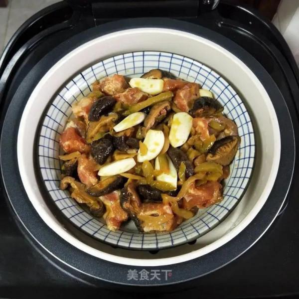 香菇榨菜蒸排骨的簡單做法