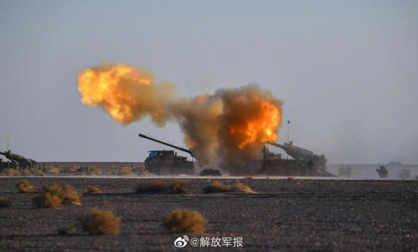 大飽眼福！多圖直擊炮兵旅實彈演練