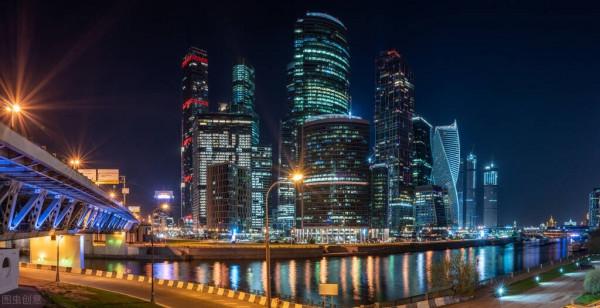 “同情是最深的深淵”尼采20條人生哲思｜陪你讀書-經典語錄