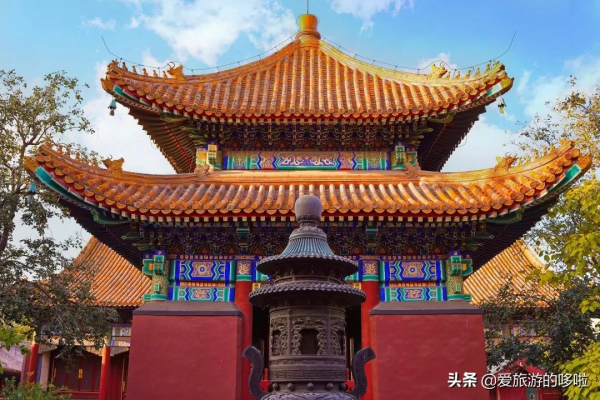 看展喝咖啡、賞壁畫、聽古樂…這座城市的寺廟也太厲害了吧