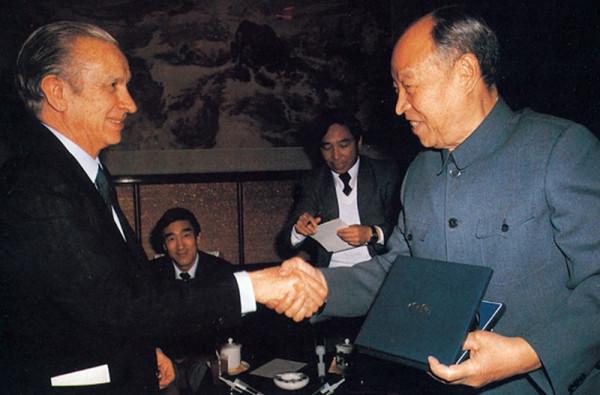 1955年授銜,他負責讀元帥名單,後來官至正國級,子女無一人為官 1955年授銜,他負責讀元帥名單,後來官至正國級,子女無一人為官