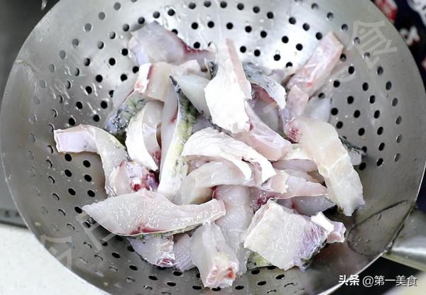 大年三十，飯桌上必備的4道特色菜，簡單好做，端上桌倍有面