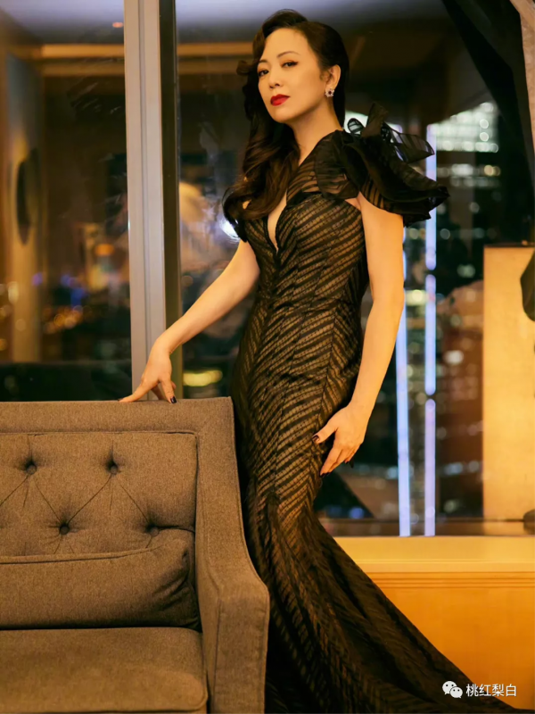 明星紅黑榜：鄧萃雯每次出鏡都是&OpenCurlyDoubleQuote;王炸&rdquo;，景甜美得太搶眼了