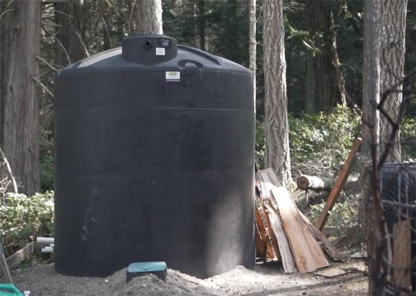 一對夫婦在荒島上住2年,蓋起10㎡蝸居,“離網”的日子簡單快樂 一對夫婦在荒島上住2年,蓋起10㎡蝸居,“離網”的日子簡單快樂