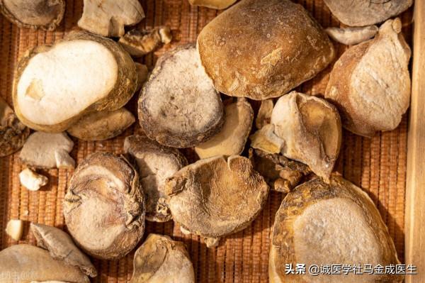 嗓子總是有痰？一劑4味藥，燥溼化痰，助你消痰溼，痰去人安