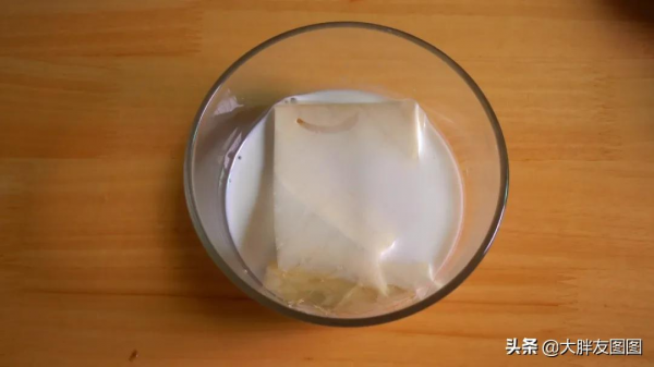 如何自制意式紅茶奶凍？配方和做法都給你，絲滑綿密，奶味香濃