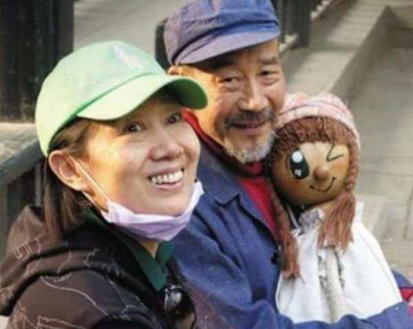 李雪健：患癌18年，脖子潰爛、痛不欲生，妻子一舉動讓他重新振作