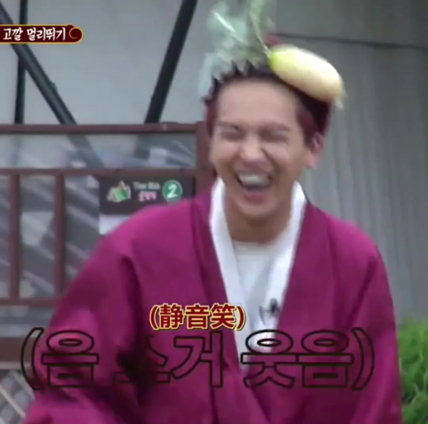 馬丁靴+連衣裙=秋冬王炸組合，顯高顯瘦，時髦慘了