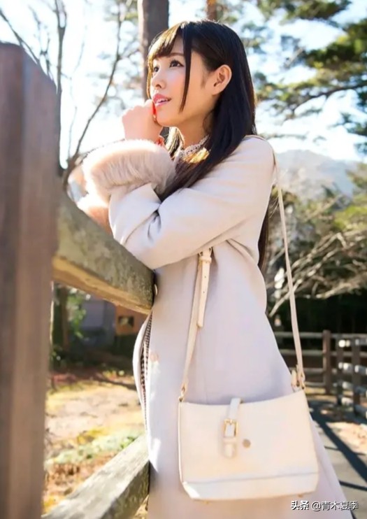 “陳運哥哥,鹹魚加酸菜,不是可以存放半年嗎?”單美琪說道 “陳運哥哥,鹹魚加酸菜,不是可以存放半年嗎?”單美琪說道