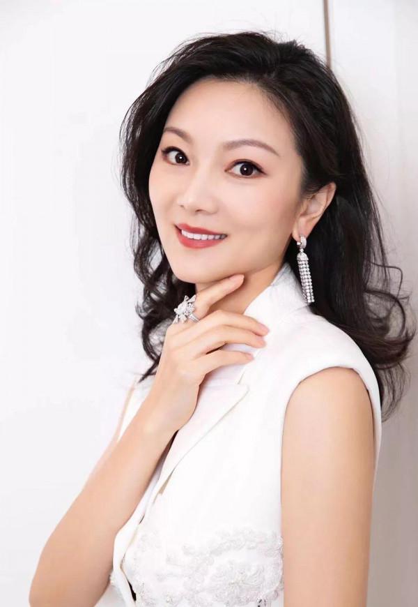 名導太太御夫有術：一位隱忍多年、兩位踢走原配、剩下的忍中帶狠