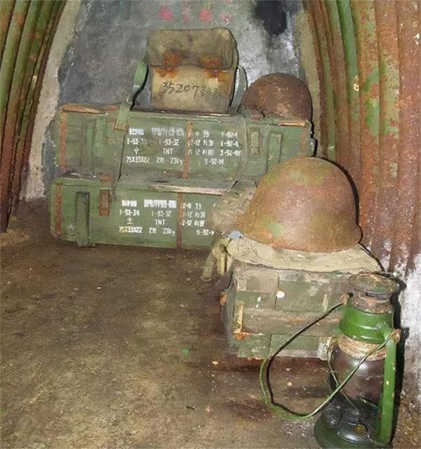 他曾在貓耳洞內彈琵琶,戰死前一個月父親去世,留下寡母哭瞎雙眼 他曾在貓耳洞內彈琵琶,戰死前一個月父親去世,留下寡母哭瞎雙眼