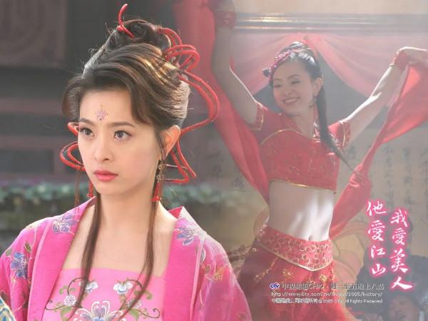 流行什麼寡淡風！這部劇的演員，都是把彩虹穿在身上的