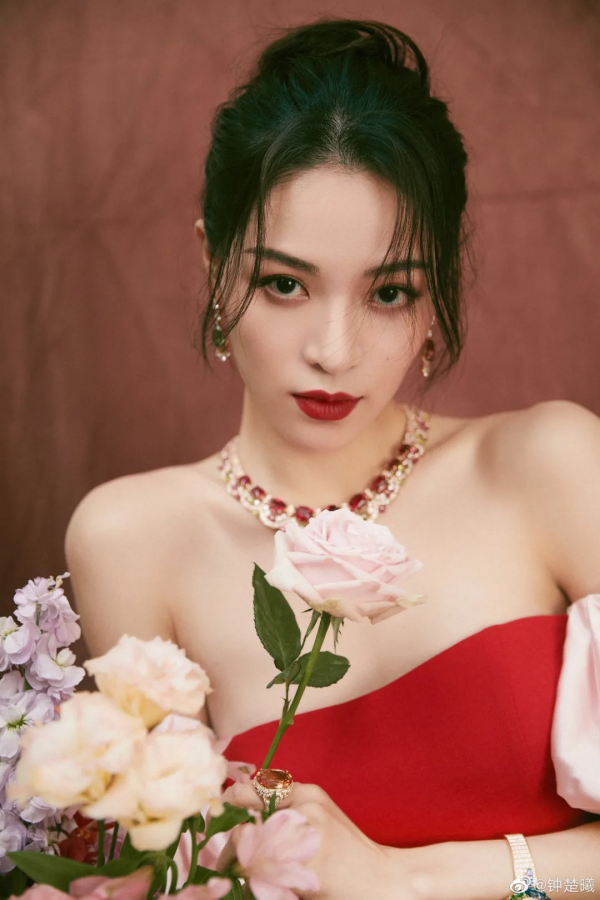 劉詩詩的煙燻妝殺瘋了?這就是人間黑天鵝吧 劉詩詩的煙燻妝殺瘋了?這就是人間黑天鵝吧