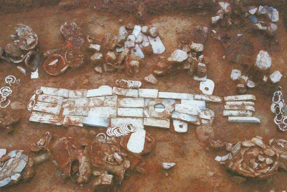 5800年前出土玉器,與蘇美爾族徽一致,神奇的北緯31度線 5800年前出土玉器,與蘇美爾族徽一致,神奇的北緯31度線