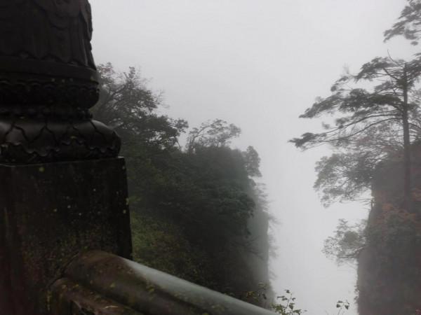 峨眉山徒步登山深度遊