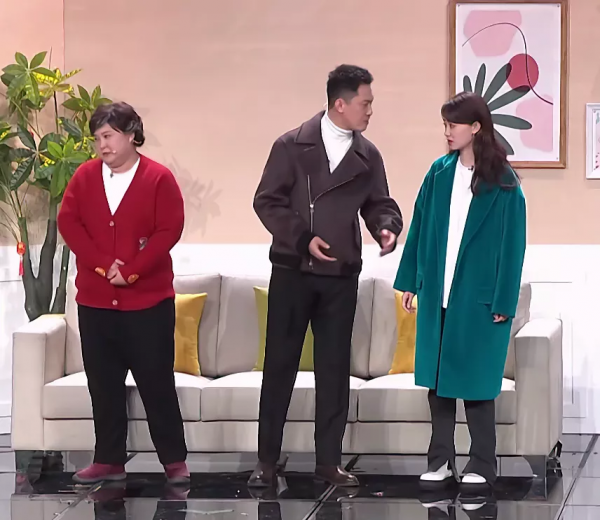 春晚女星大比美：馬凡舒、關曉彤驚豔，王鷗出其不意，被楊冪媚到