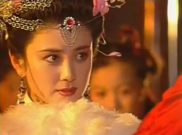 尖嘴猴腮別硬吹神顏，9位女星告訴你，古典美人從來都是珠圓玉潤