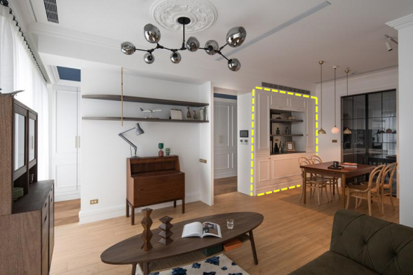 門套側邊延伸出小吧檯，完美劃分左右客廳和休閒區，不學會可惜了