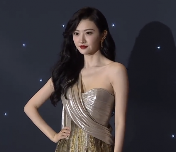 初見驚為天人,再見臉僵如石!這10位女星的臉,到底怎麼了 初見驚為天人,再見臉僵如石!這10位女星的臉,到底怎麼了