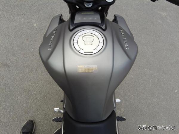 金剛魔獸 SK400-K 外星人戰士，雙缸大排量街車價效比之王