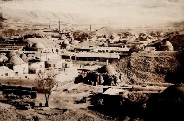 紀年銘文-明磁州窯褐地劃“永樂貳拾壹年”花卉紋梅瓶影象研析