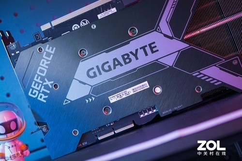 技嘉RTX 3090 Ti魔鷹圖賞 遲來的旗艦卡皇