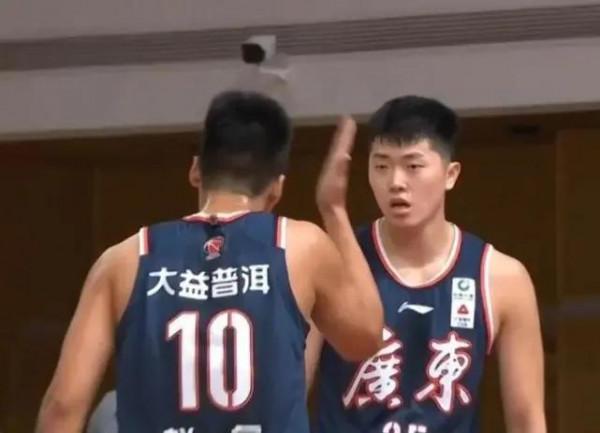 CBA第二階段，廣東老四人組兩人犧牲最大，新四人組一人勝任