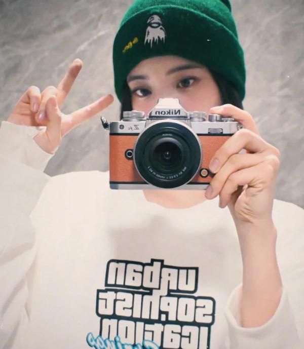 剪短髮後的歐陽娜娜，百變造型又美出圈